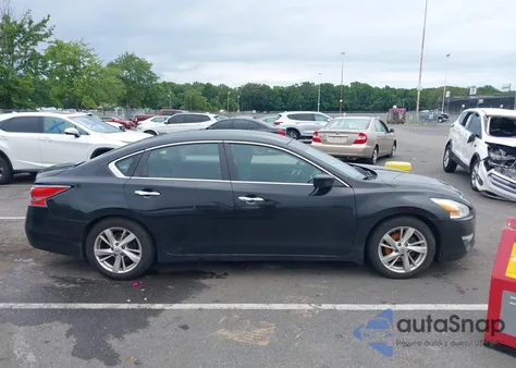 2015 Nissan Altima 2.5 Sv z USA, uszkodzony, nr VIN 1N4AL3AP1FC417617